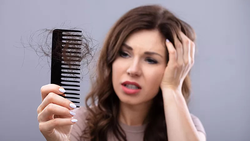 Come prevenire la caduta dei capelli in autunno