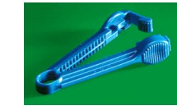 STRINGITUBO PER CATETERE. LUNGHEZZA 6CM. - farmanauta.it