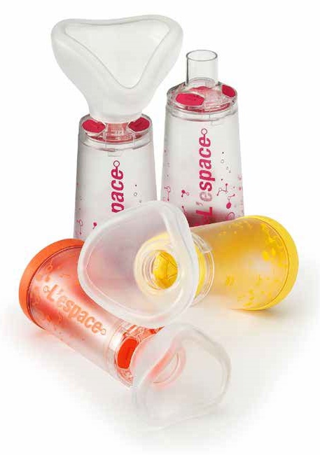CAMERA DISTANZIATRICE PER EROGATORI SPRAY PREDOSATI L'ESPACE MDI 200ML PER ADULTI COLORE MAGENTA MISURA 65X65X140MM CON VALVOLA - farmanauta.it