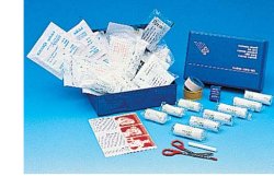 CASSETTA PRONTO SOCCORSO CARAVAN, PER L'AUTOMOBILE, IL CAMION E TUTTI GLI AUTOMEZZI. OBBLIGATORIA IN MOLTE NAZIONI EUROPEE CON CONTENUTO CONFORME ALLA NORMATIVA DIN 13164/B - farmanauta.it
